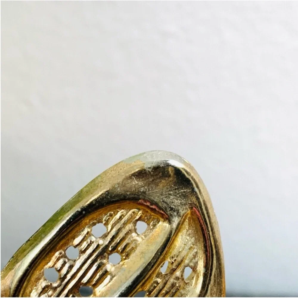 Vintage | Brass Butterfly On Branch Earrings Hanger - Picture 10 of 13